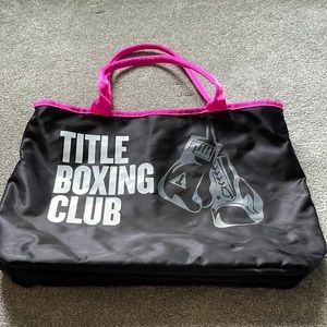 TITLE Boxing Club - Tote in Pink